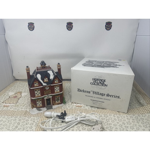Department 56 Other - Dept 56 Dicken's Village Series Boarding And Lodging School House‎ 1993 Retired